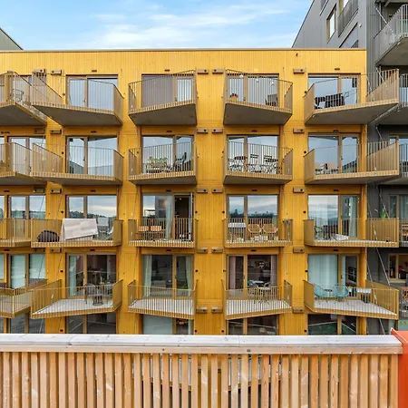 Aurora Vista - City Center Retreat